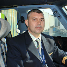 Лётный директор авиационного предприятия